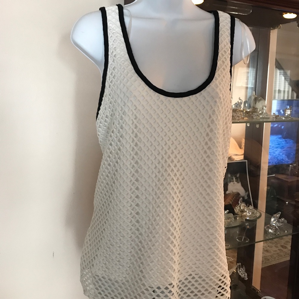 Adorable dressy tank.